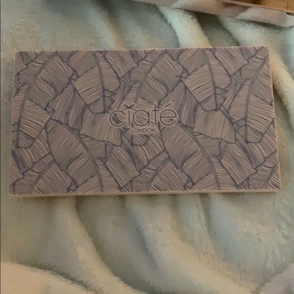Ciate London editor eyeshadow palette - Picture 2 of 3